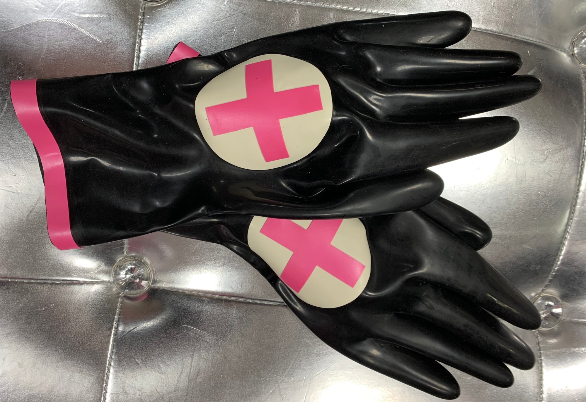 Short Latex Gloves