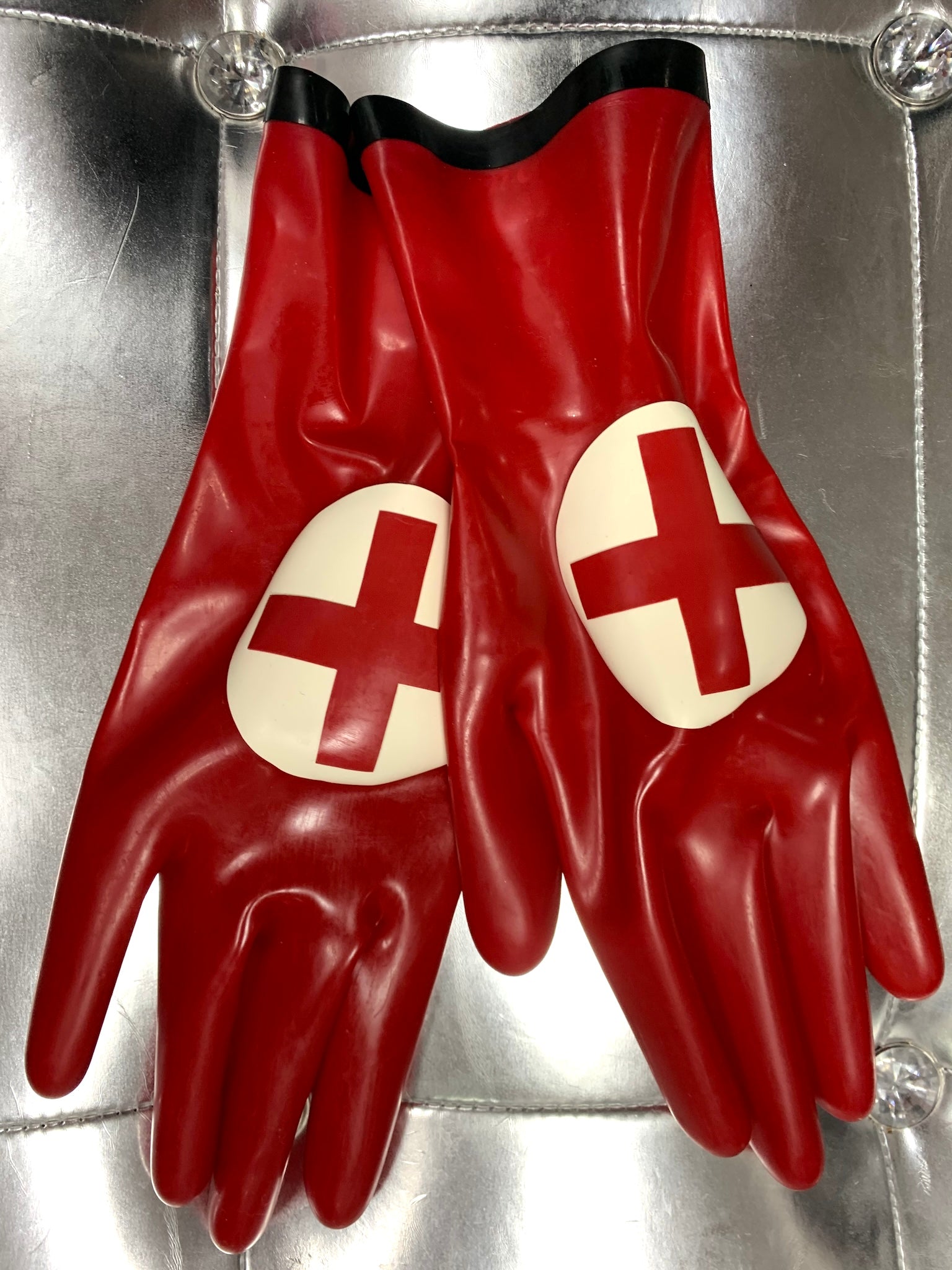 Short Latex Gloves