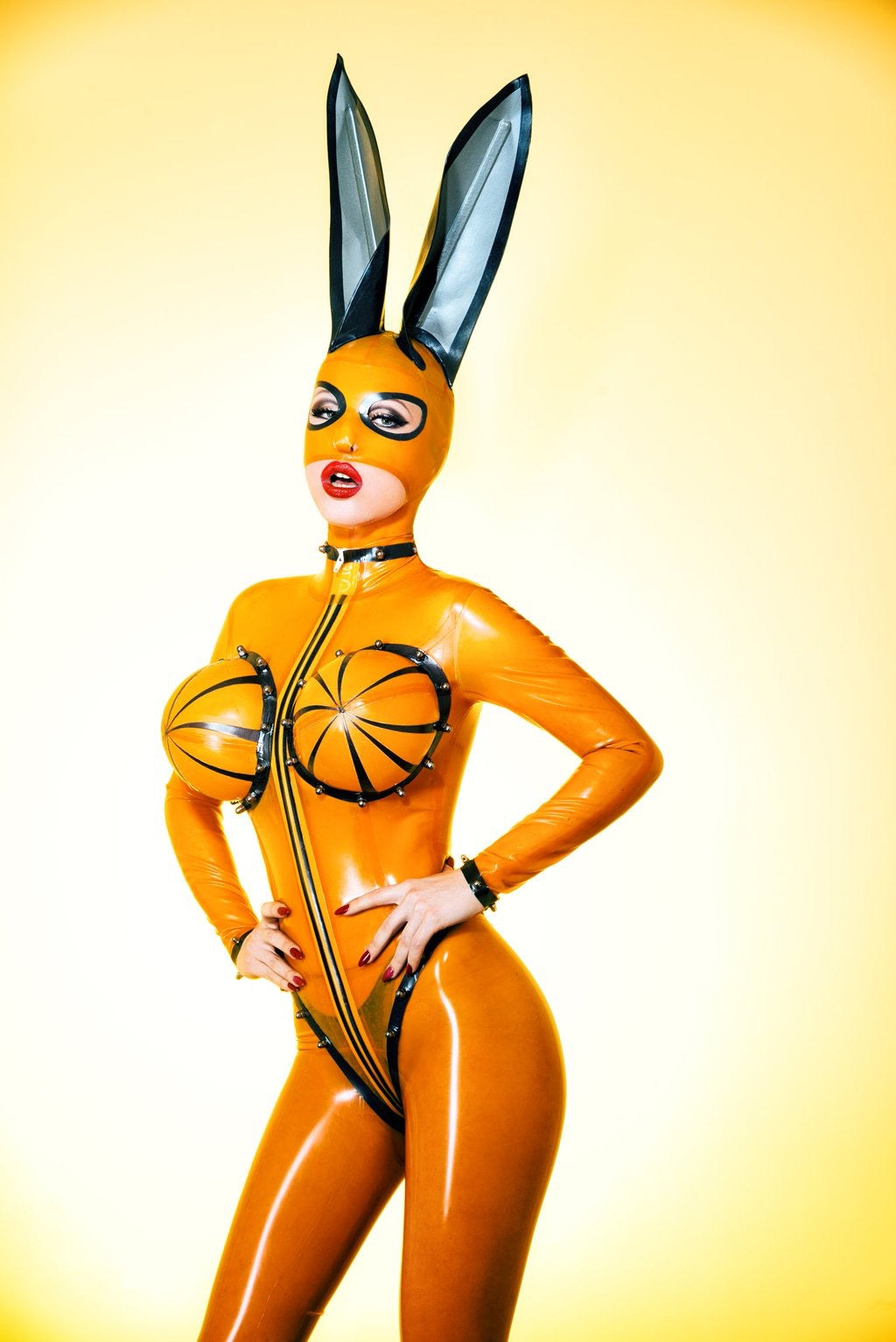 Bondinage Vertigo megaboob inflate body shown here with tights .